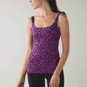 Gently used Lululemon Athletica Active Tank top awesome fit. Print pattern